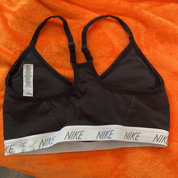 USED NIKE SPORTS BRA - Picture 3 of 4